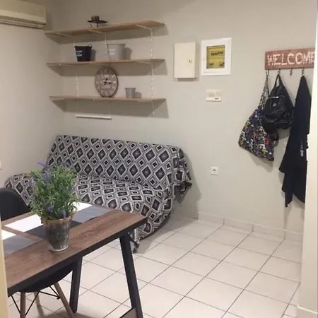 Apartment Amelie Qute 3 *